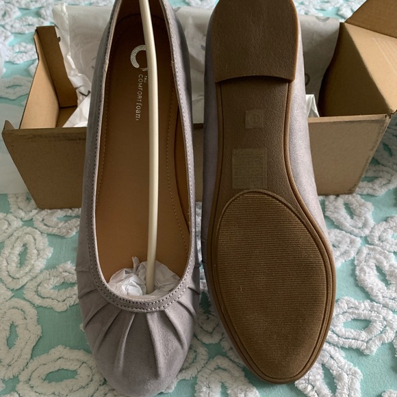 Journee Collection grey womens flats - Picture 5 of 9